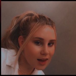 Meet your Posher, Lucy